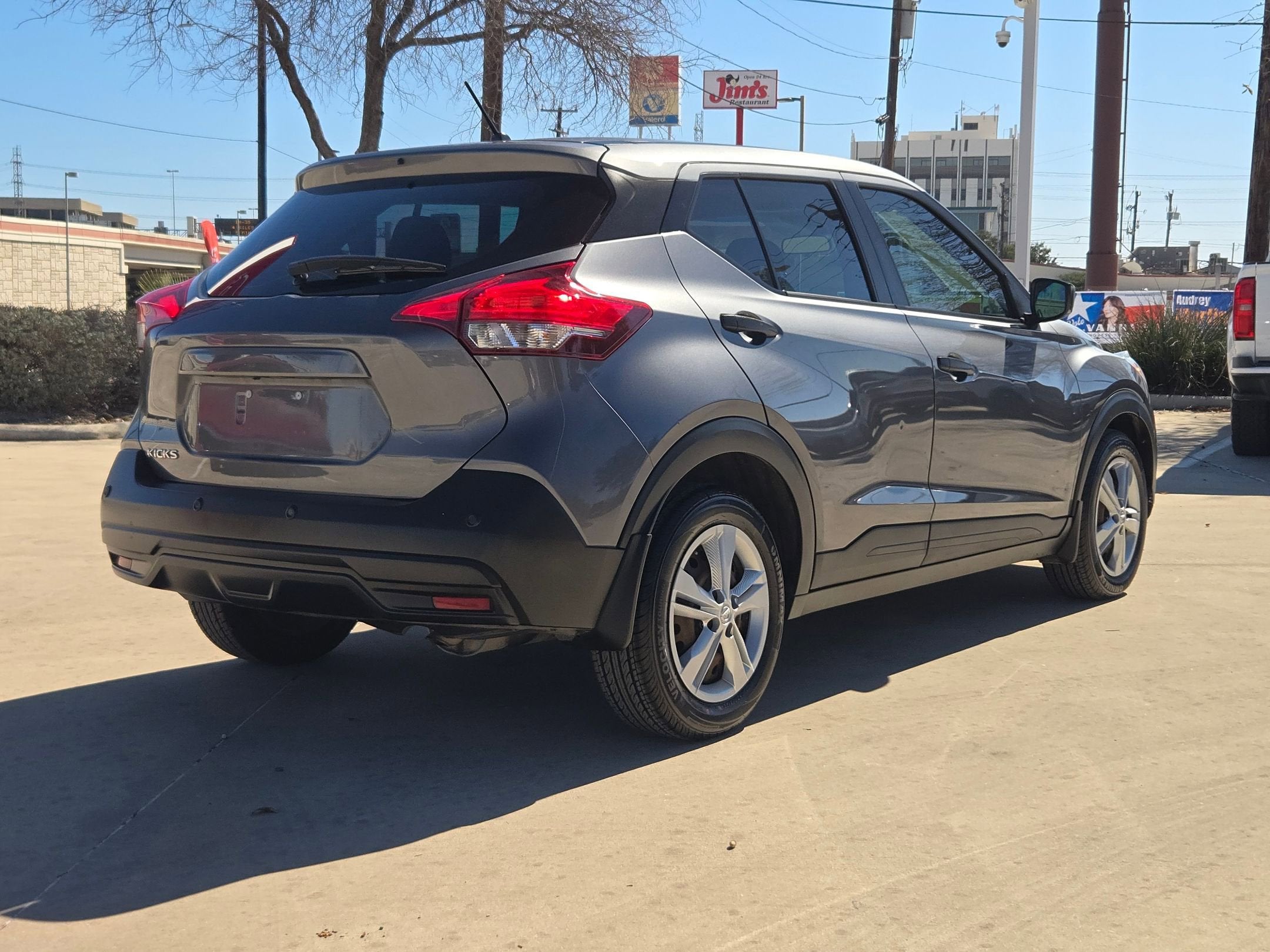 2020 Nissan Kicks S