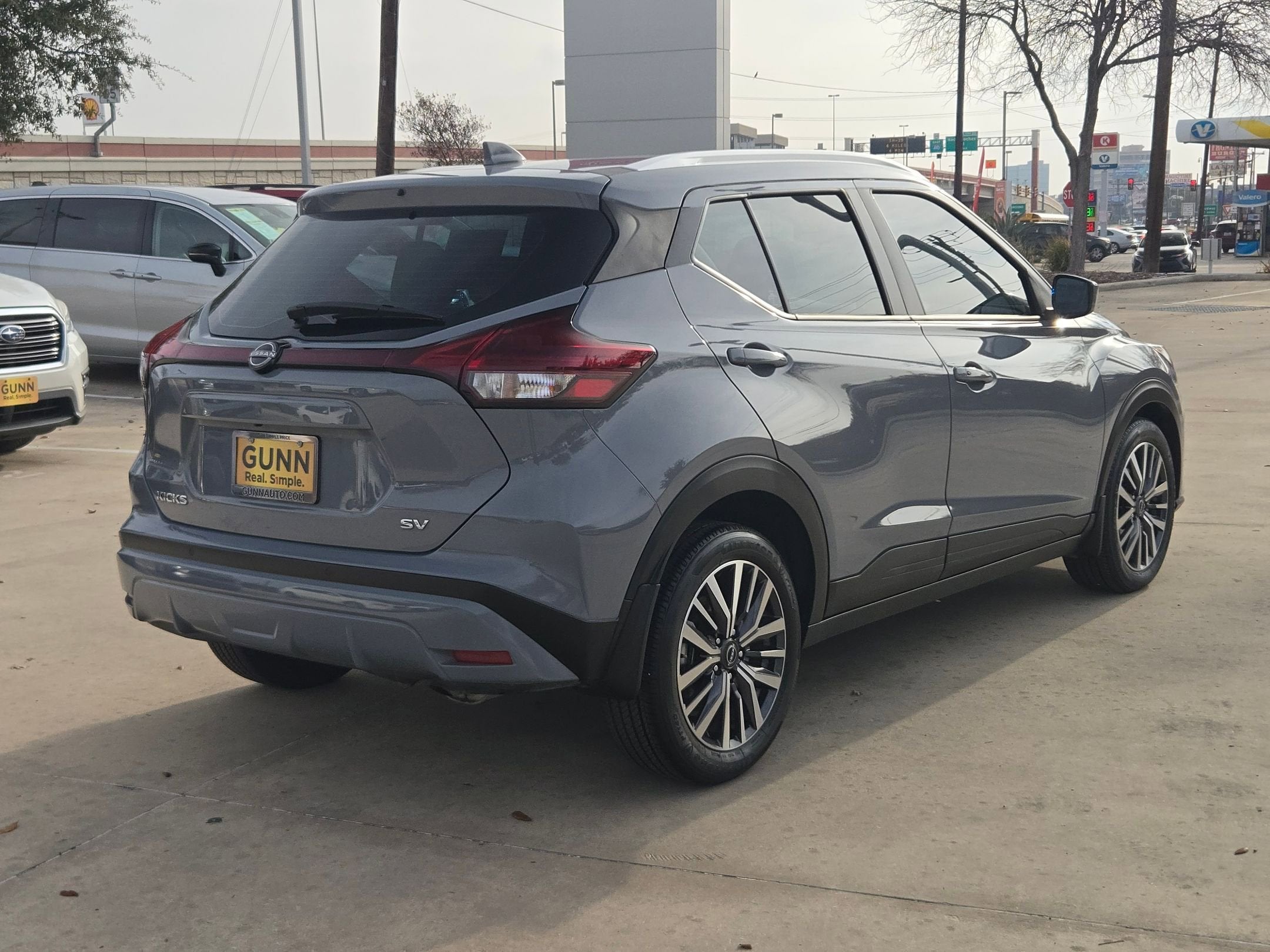 2023 Nissan Kicks SV