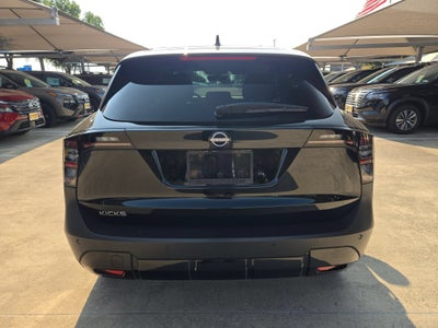 2025 Nissan Kicks SV