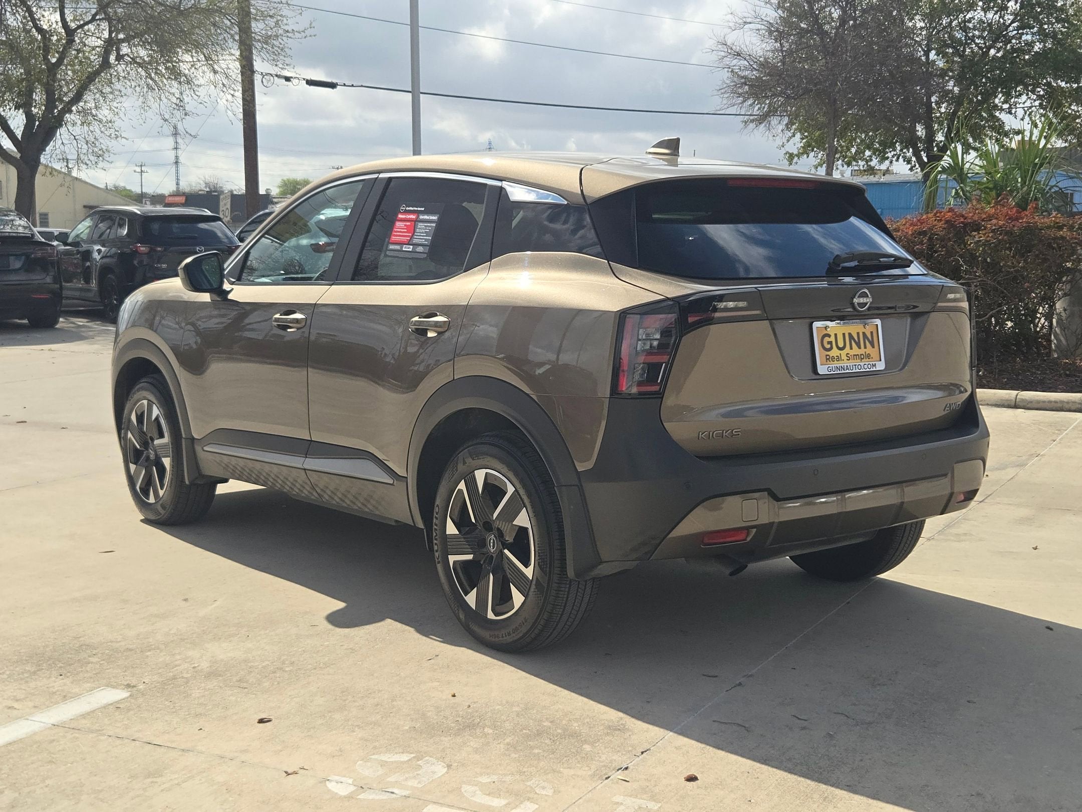 2025 Nissan Kicks SV