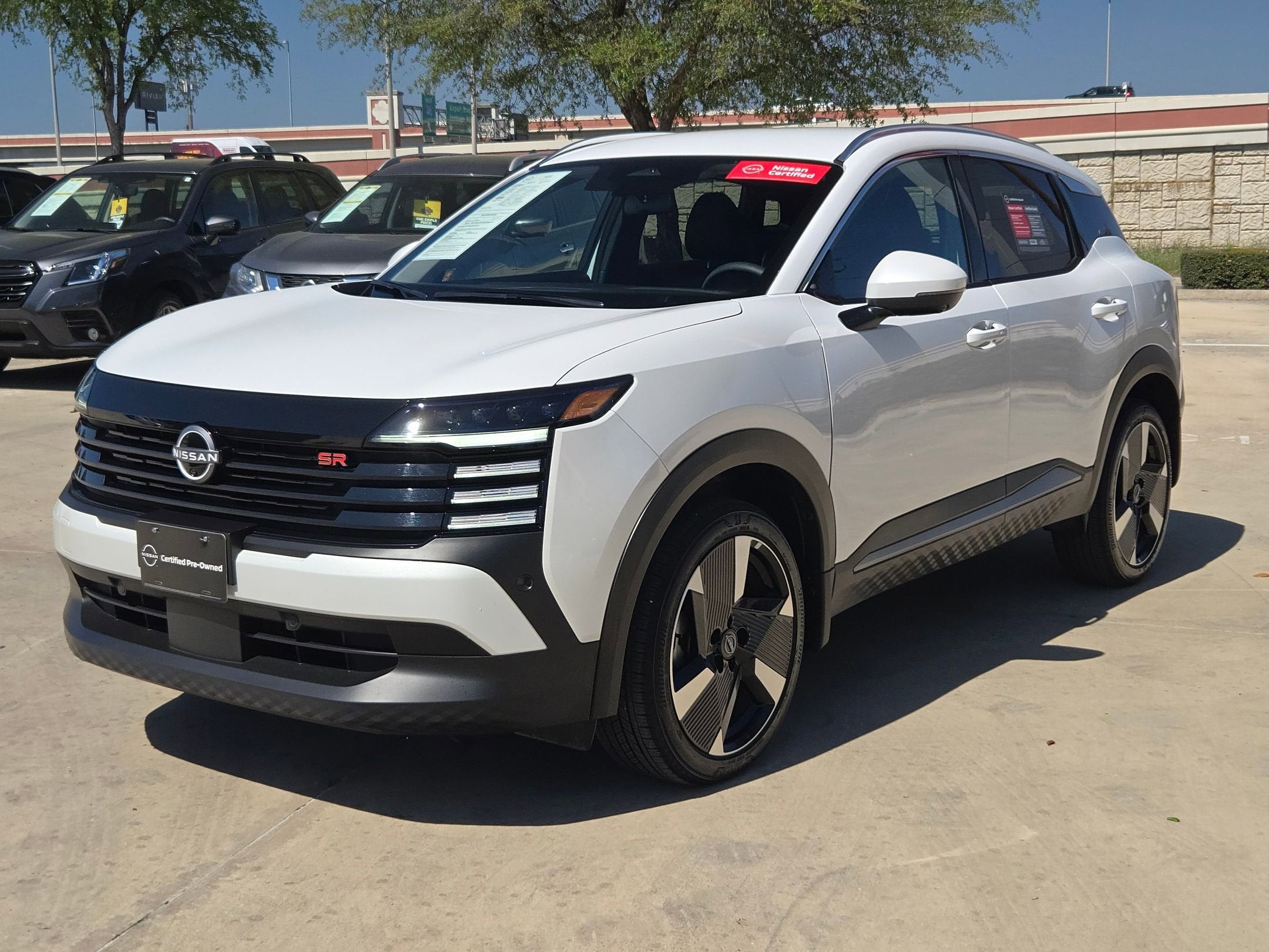 2025 Nissan Kicks SR