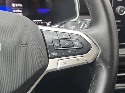 2025 Volkswagen Taos SE Black