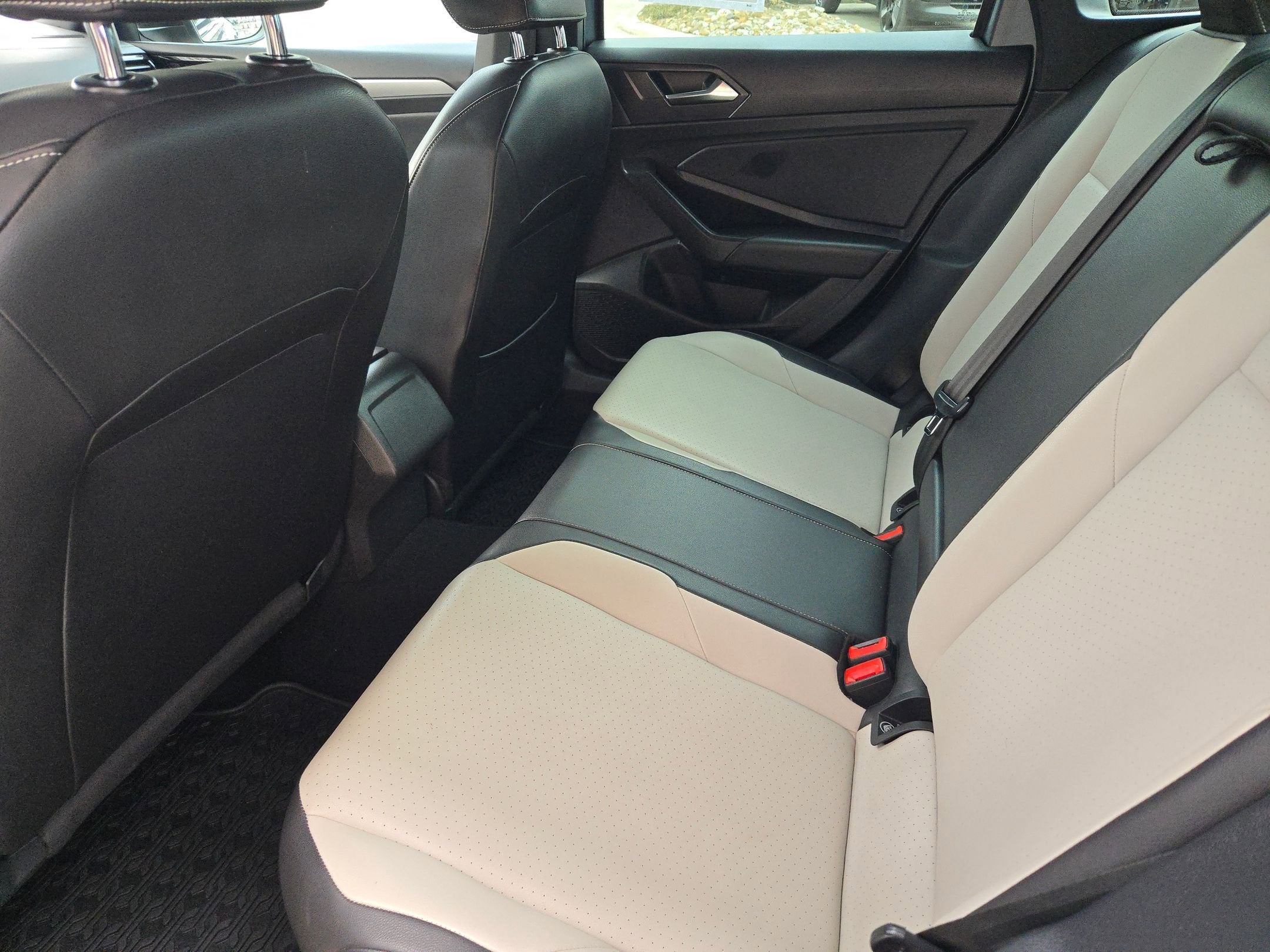 2020 Volkswagen Jetta R - LINE