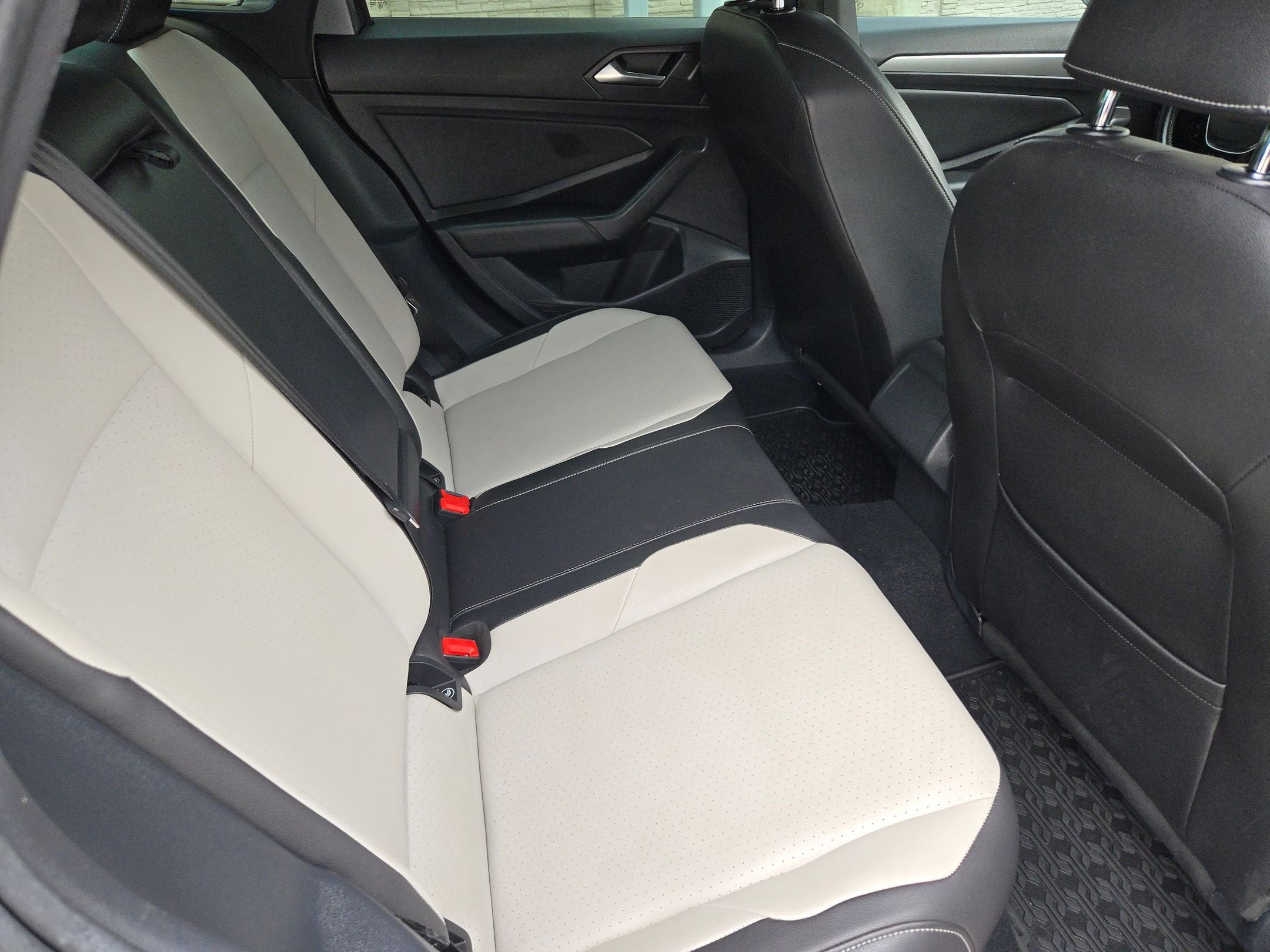 2020 Volkswagen Jetta R - LINE