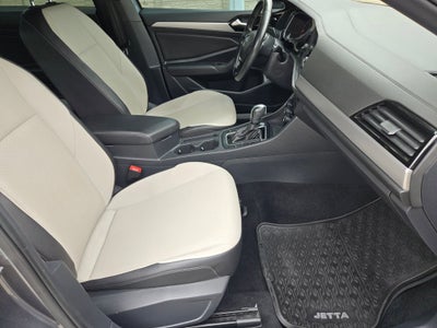 2020 Volkswagen Jetta R - LINE