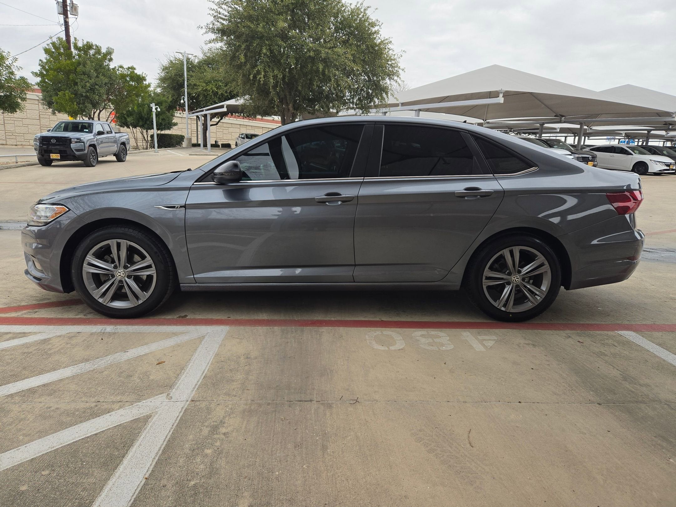 2020 Volkswagen Jetta R - LINE