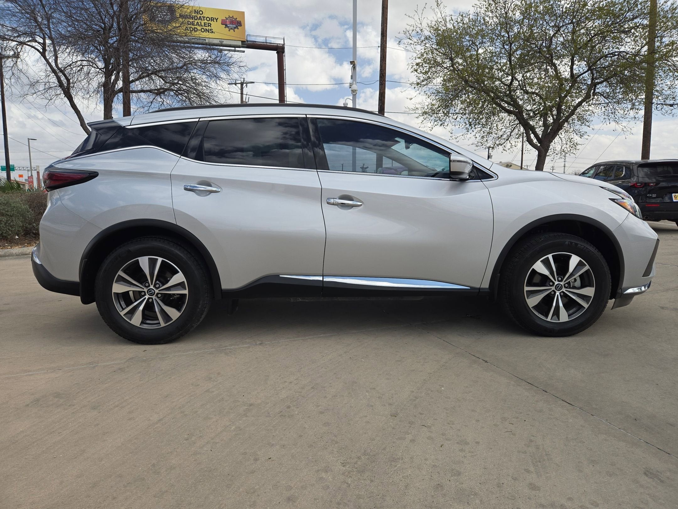 2024 Nissan Murano SV