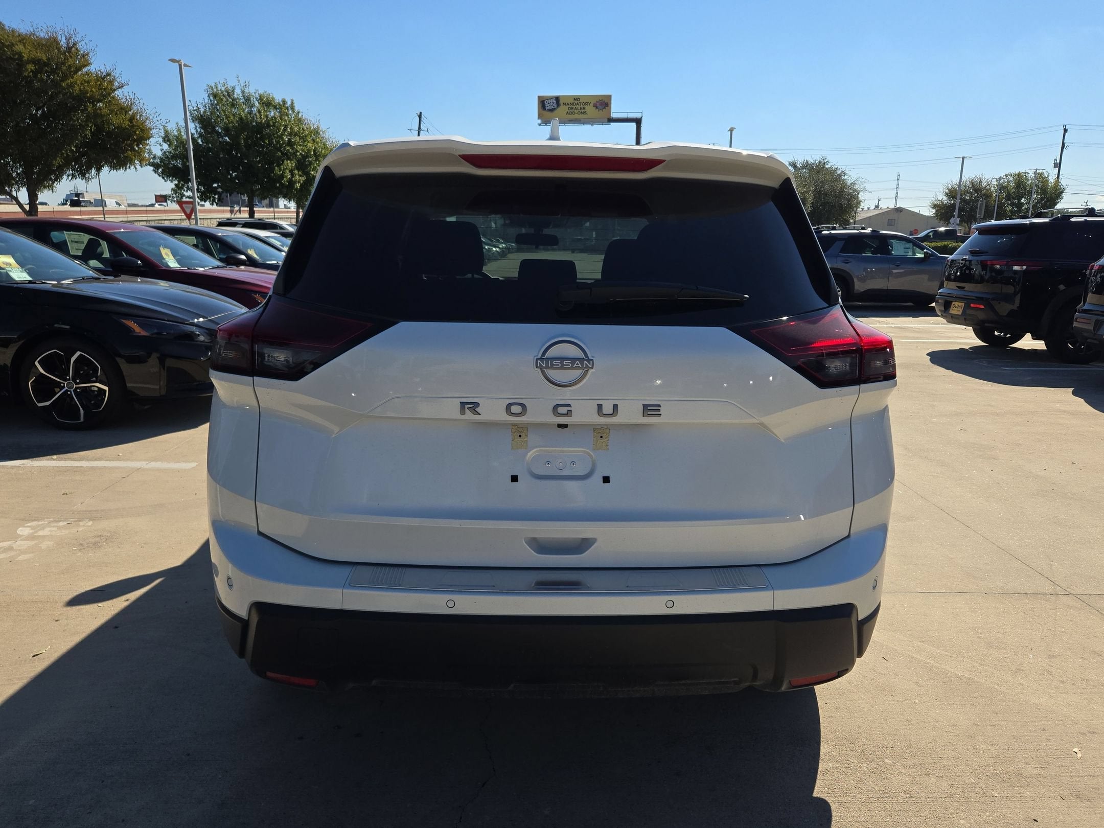 2026 Nissan Rogue SV