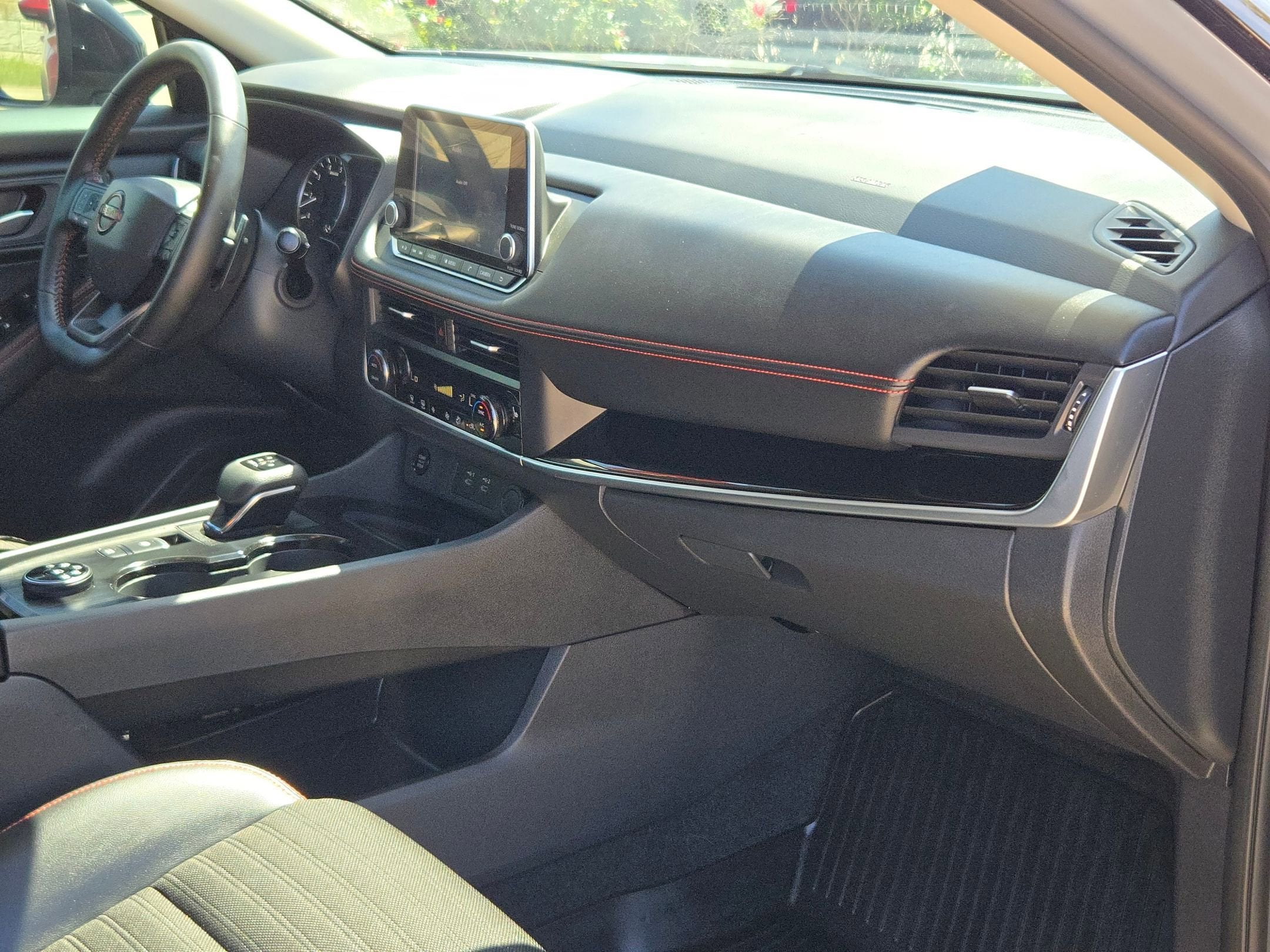 2025 Nissan Rogue Rock Creek®