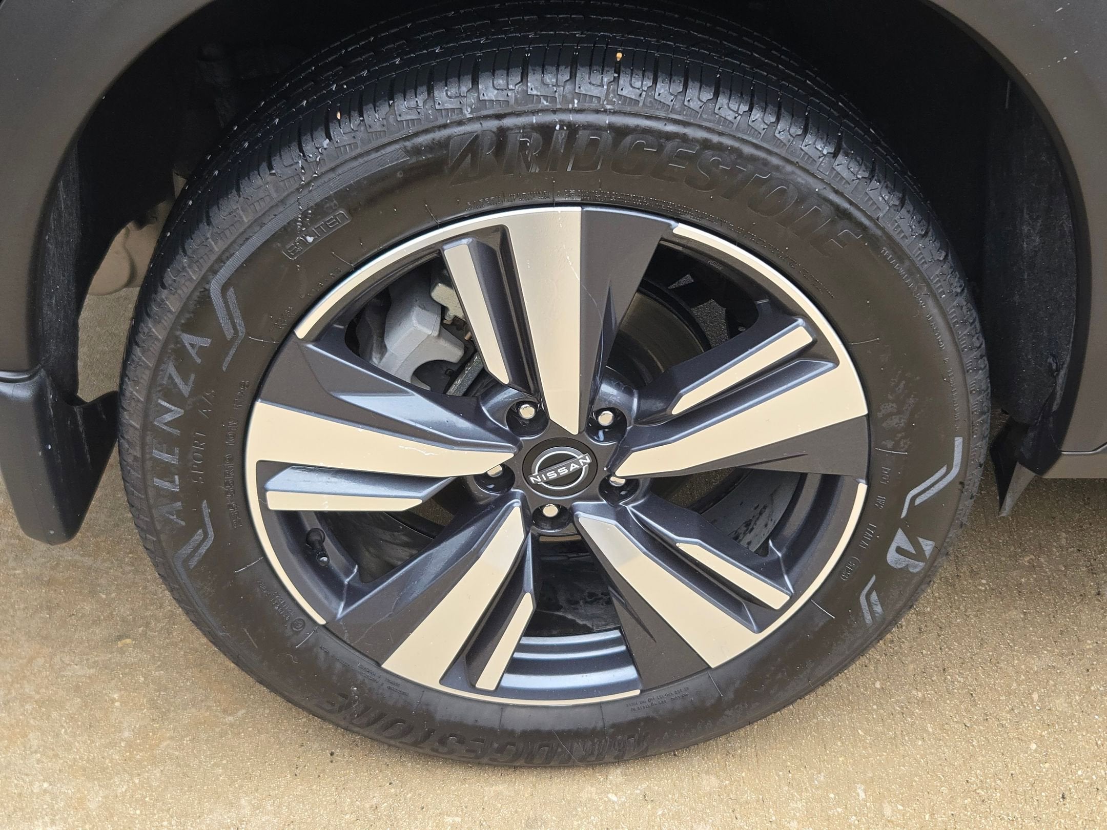 2024 Nissan Rogue SL