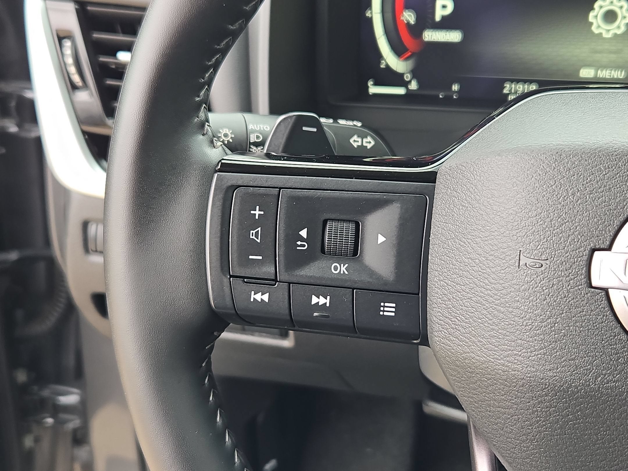 2026 Nissan Rogue SL