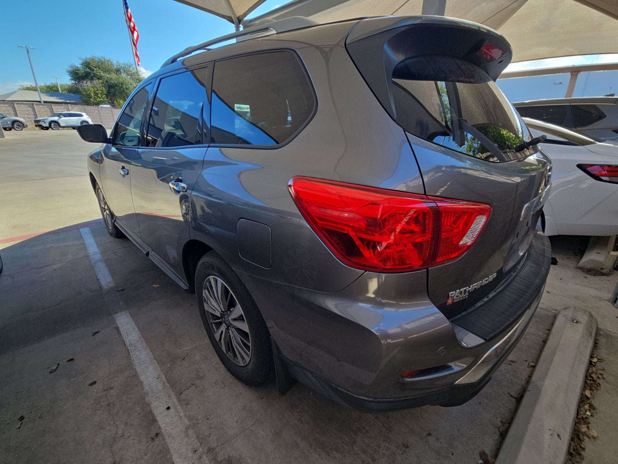 2019 Nissan Pathfinder S