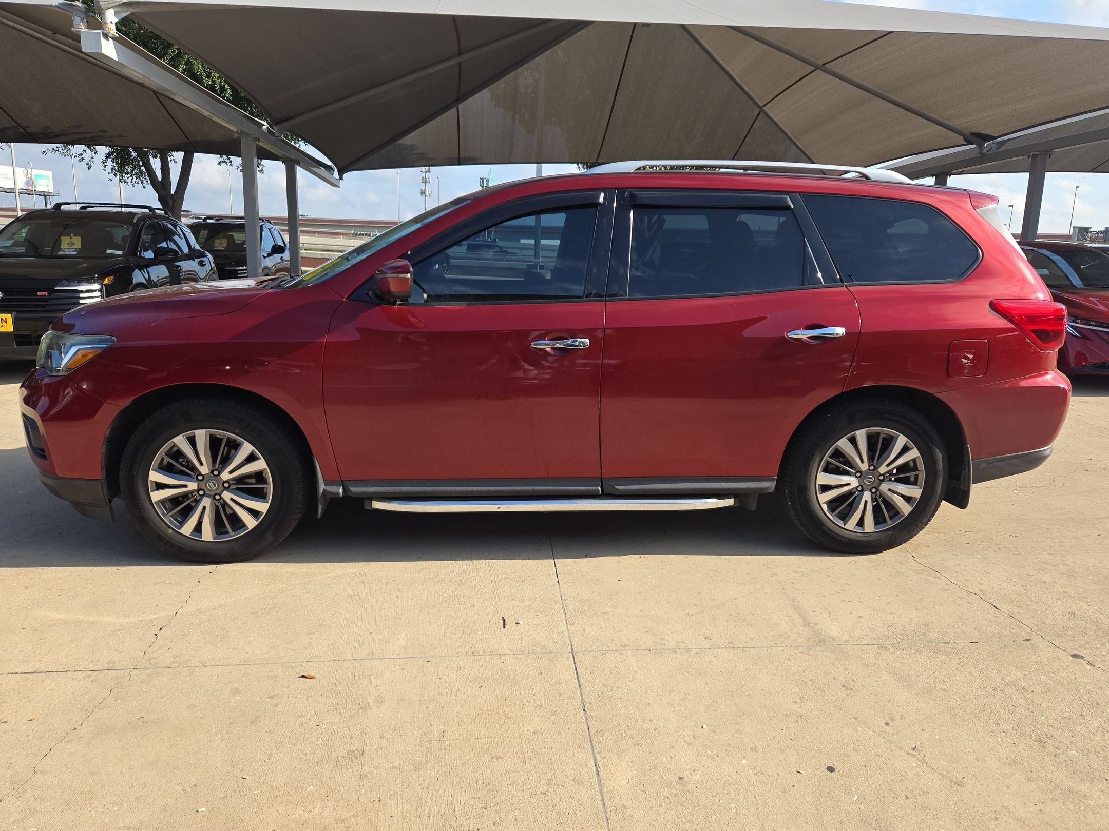 2019 Nissan Pathfinder SV