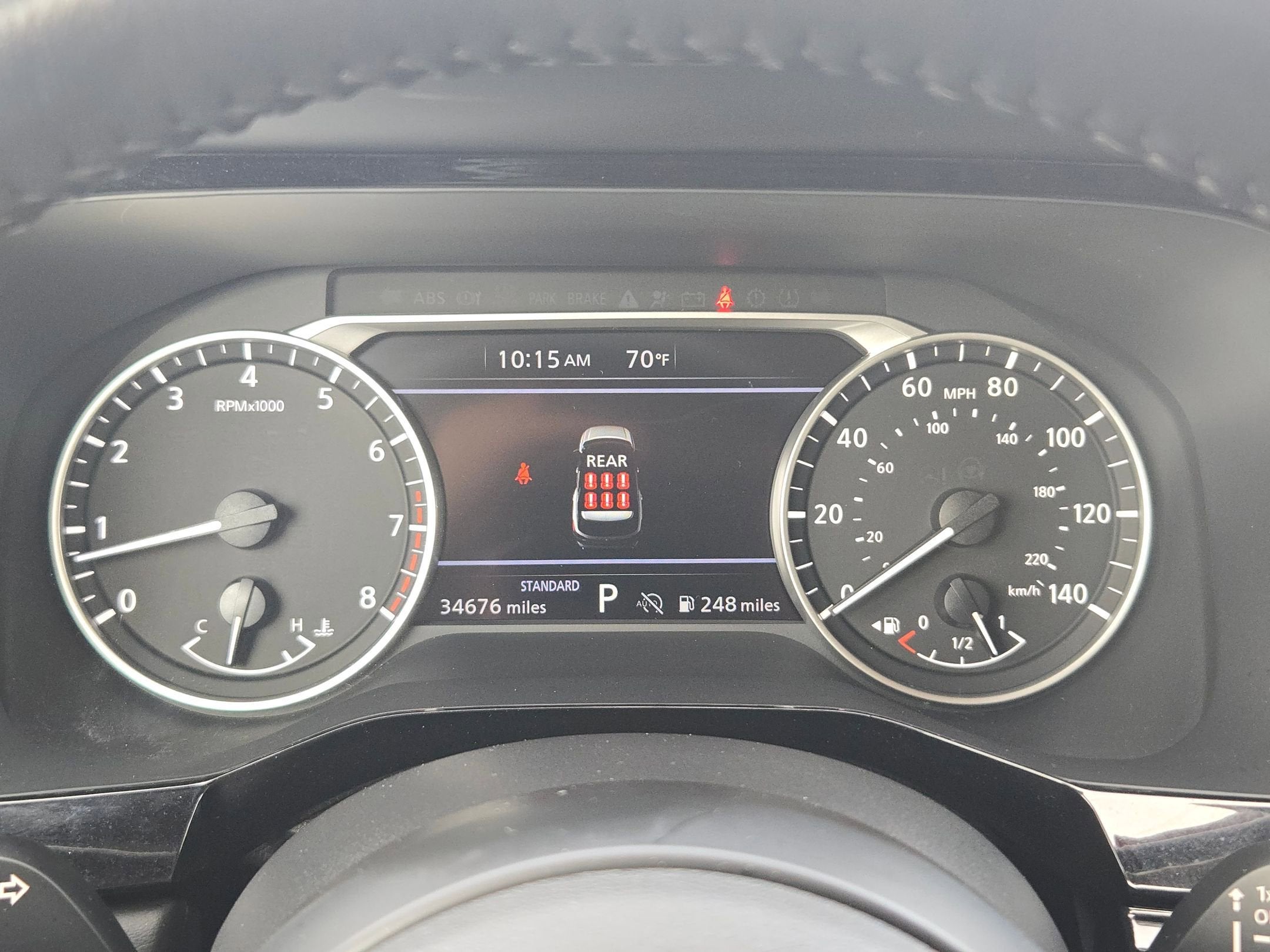 2025 Nissan Pathfinder SV