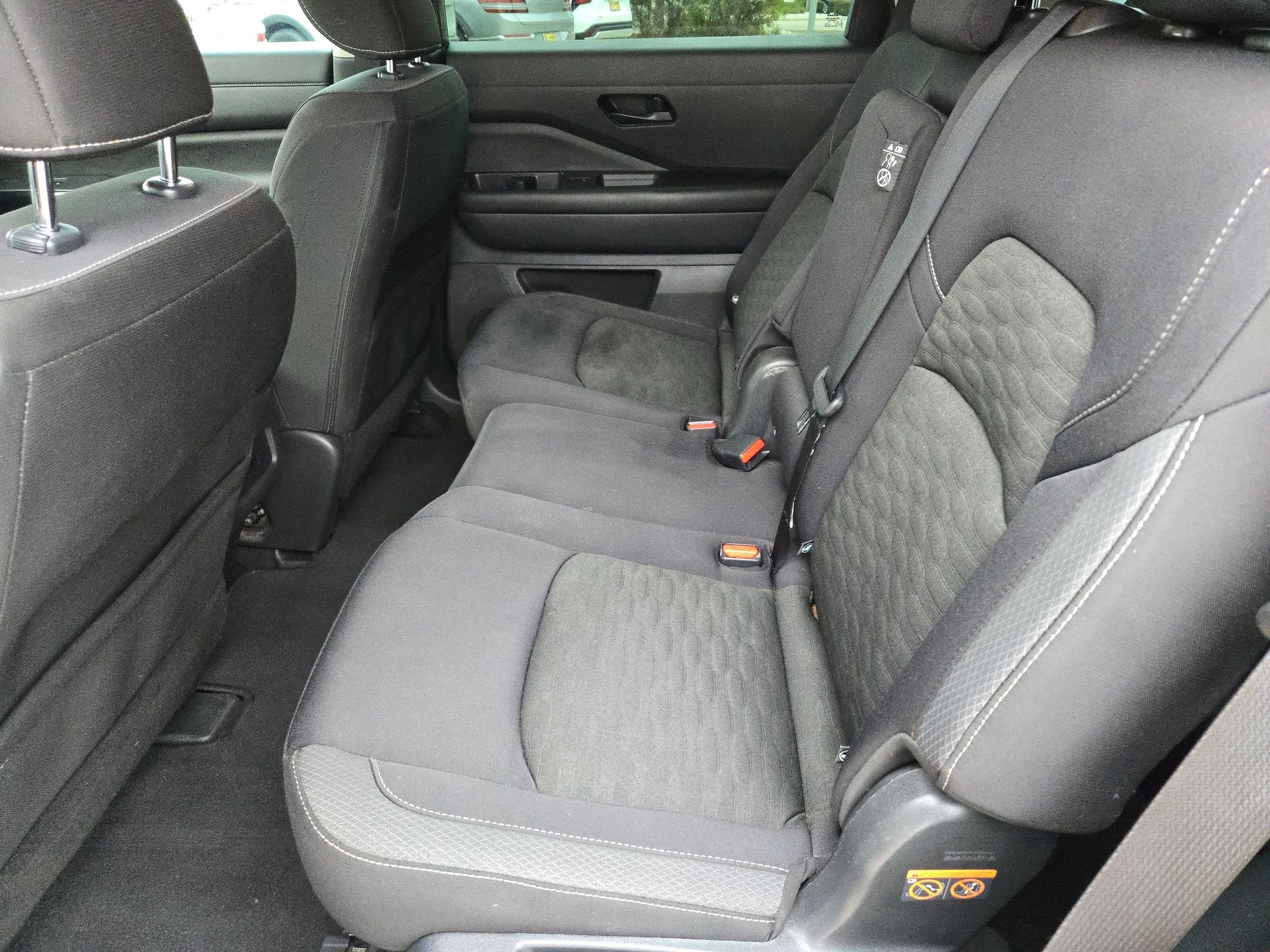 2023 Nissan Pathfinder SV