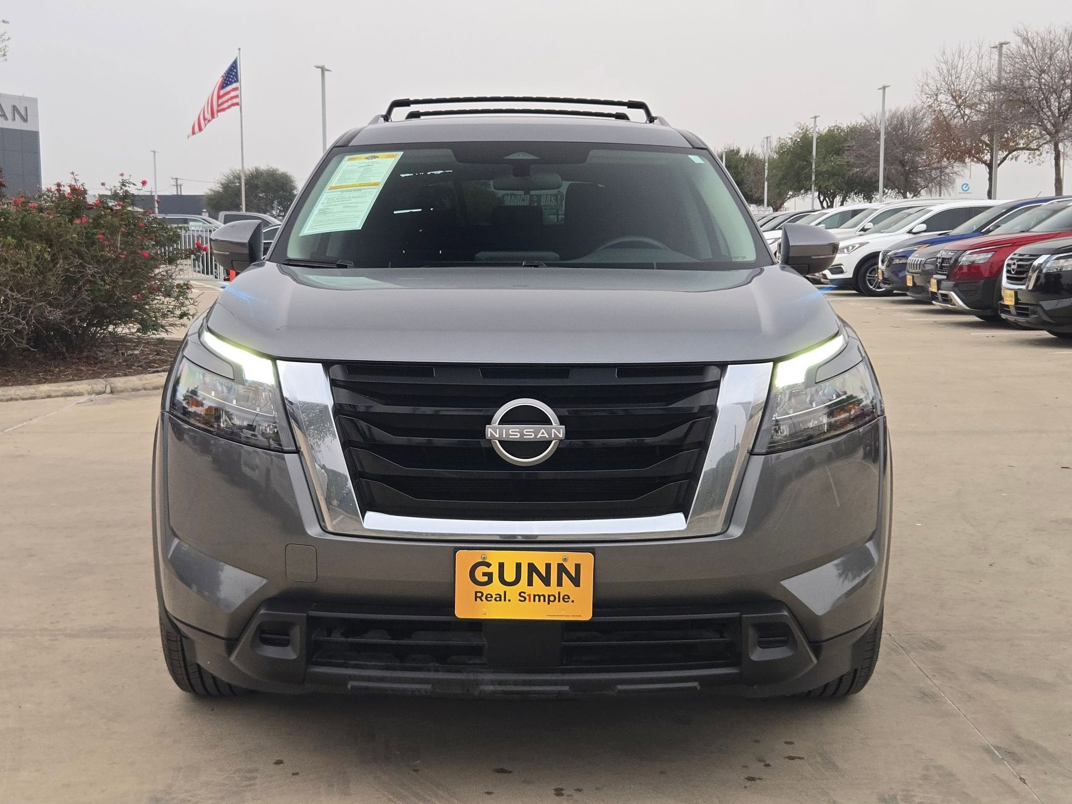 2023 Nissan Pathfinder SV