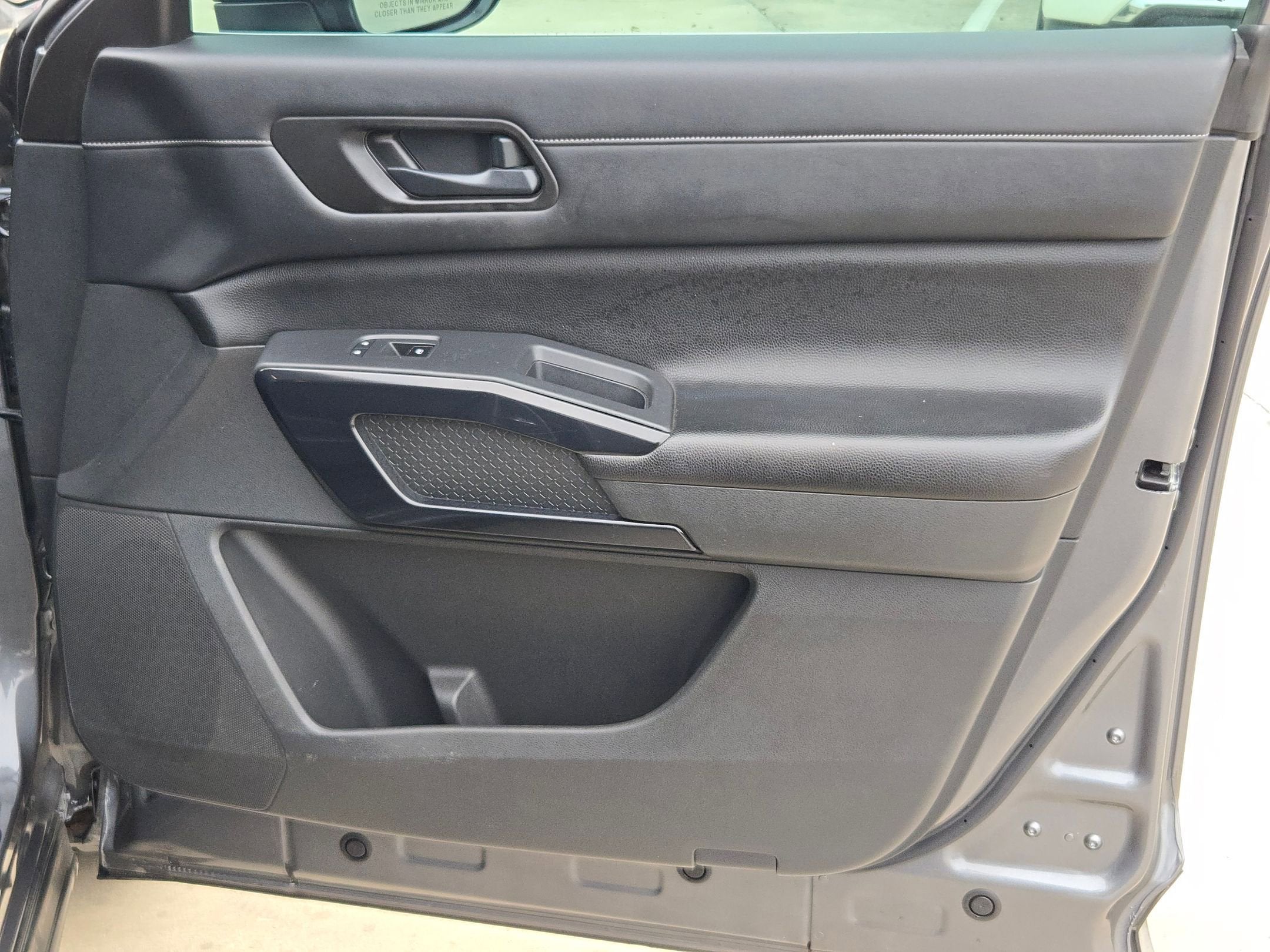 2023 Nissan Pathfinder SV