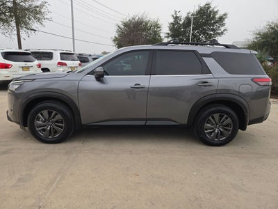 2023 Nissan Pathfinder SV