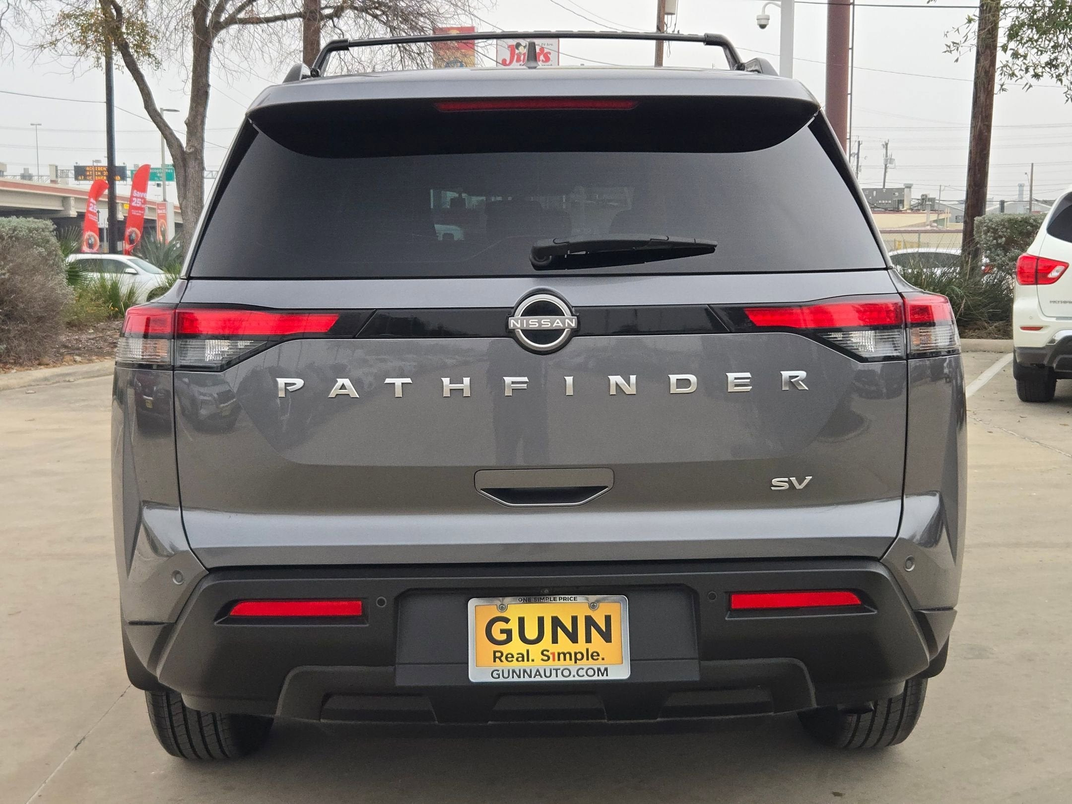 2023 Nissan Pathfinder SV
