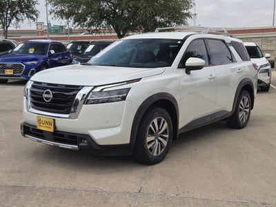 2023 Nissan Pathfinder SL