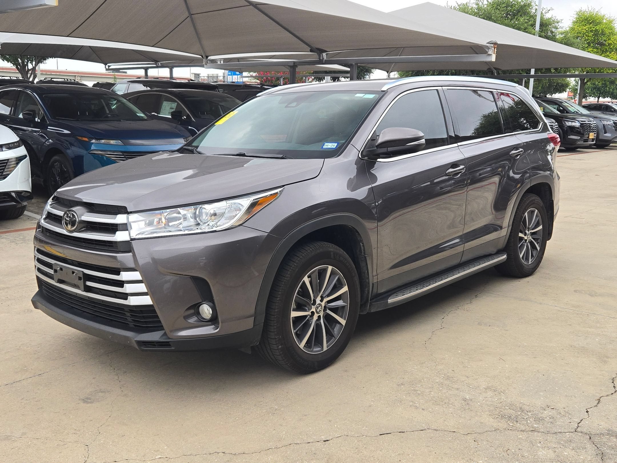 2019 Toyota Highlander XLE FWD
