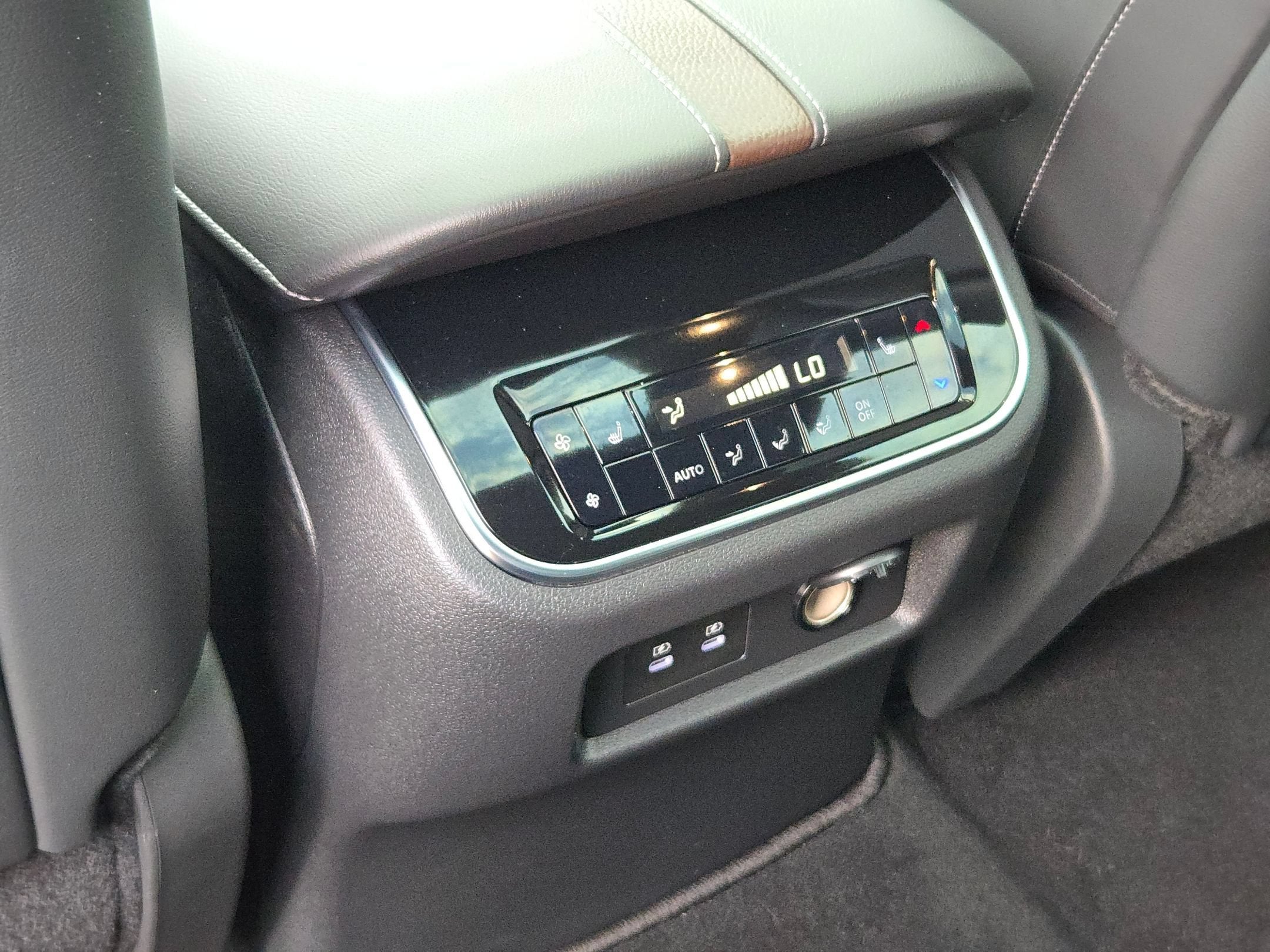 2025 Nissan Armada Platinum