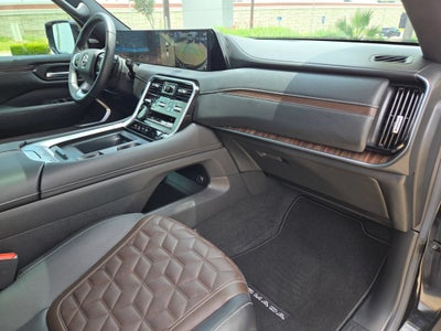 2025 Nissan Armada Platinum