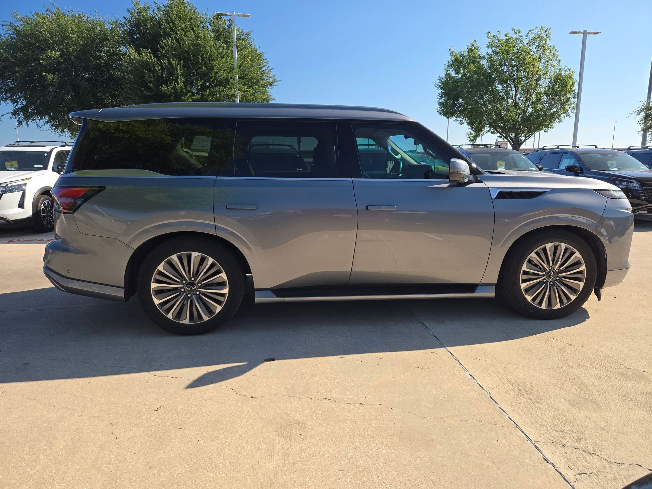 2025 INFINITI QX80 SENSORY
