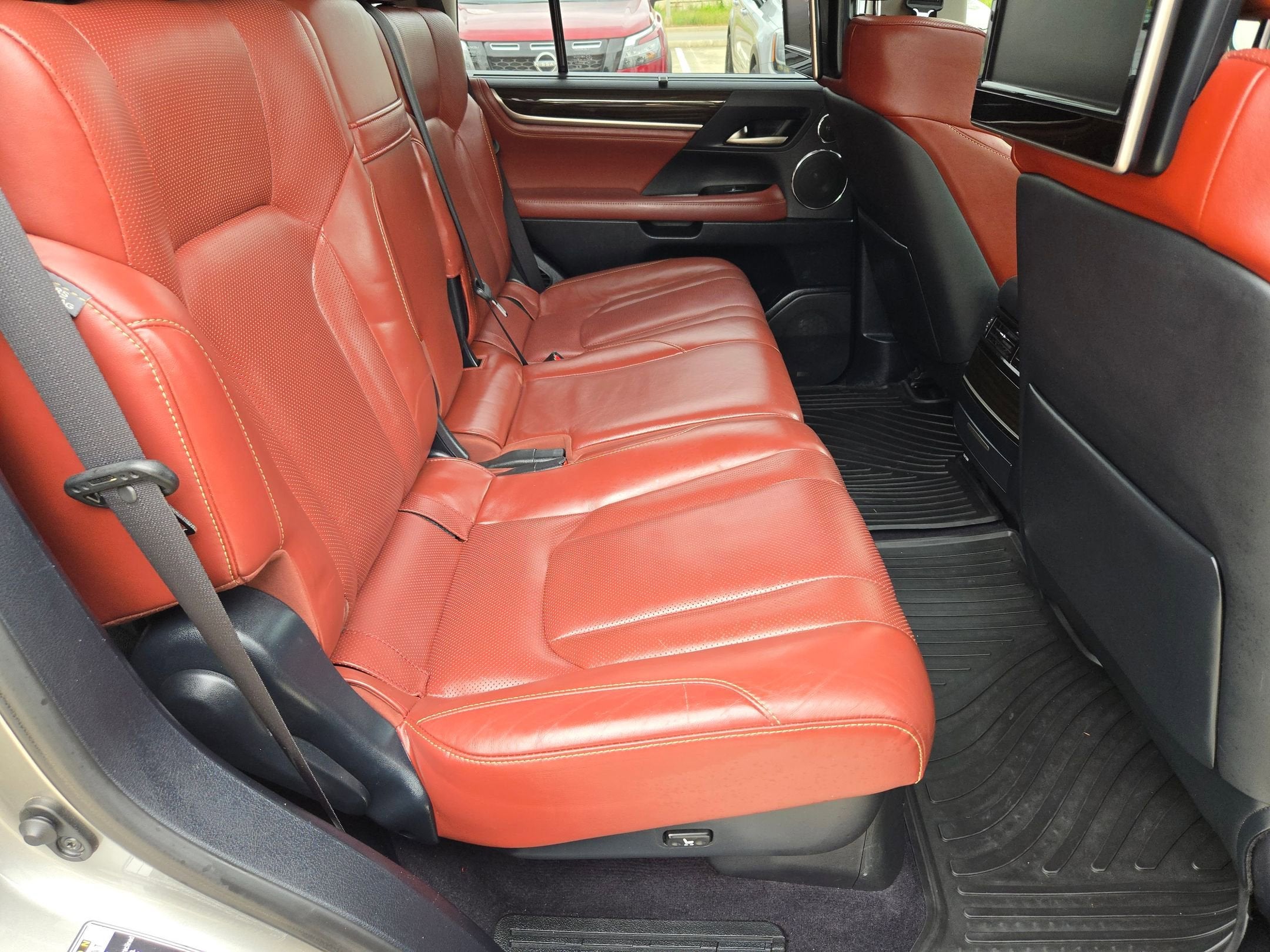 2016 Lexus LX 570 4WD 4dr