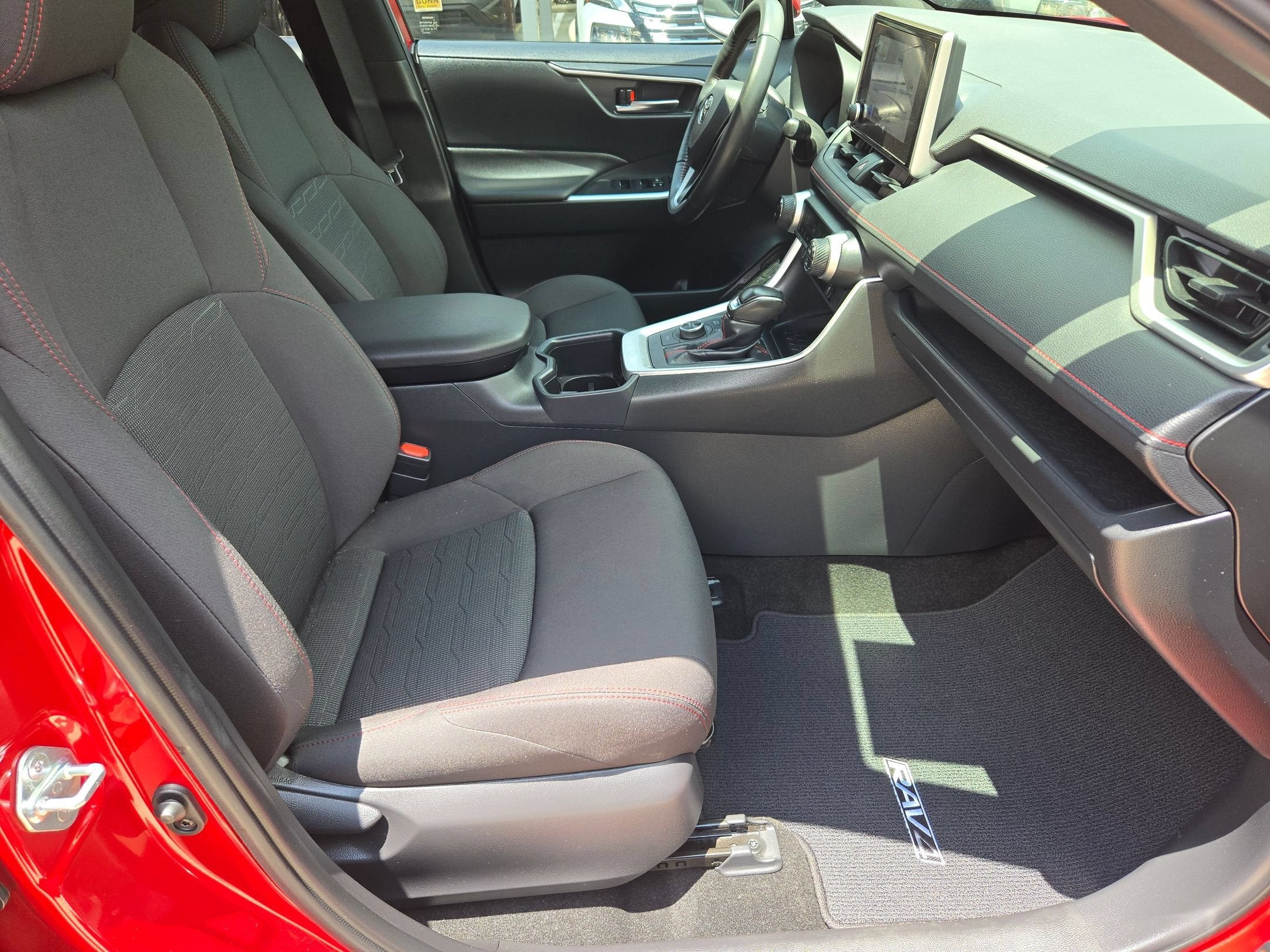 2024 Toyota RAV4 Prime SE