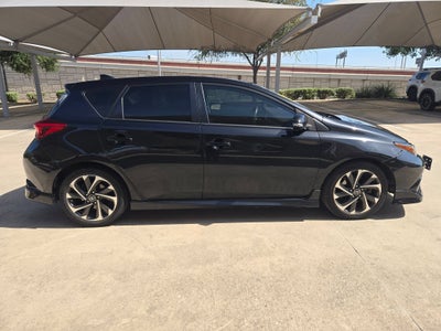 2017 Toyota Corolla iM CVT (Natl)