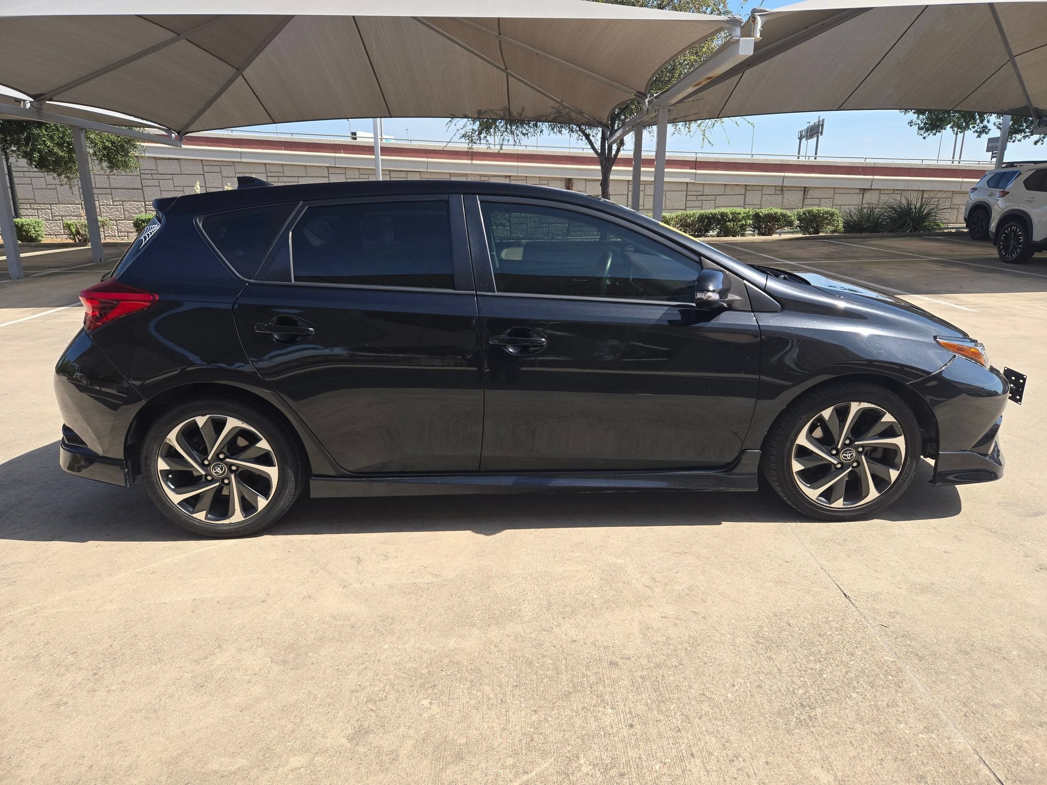2017 Toyota Corolla iM CVT (Natl)