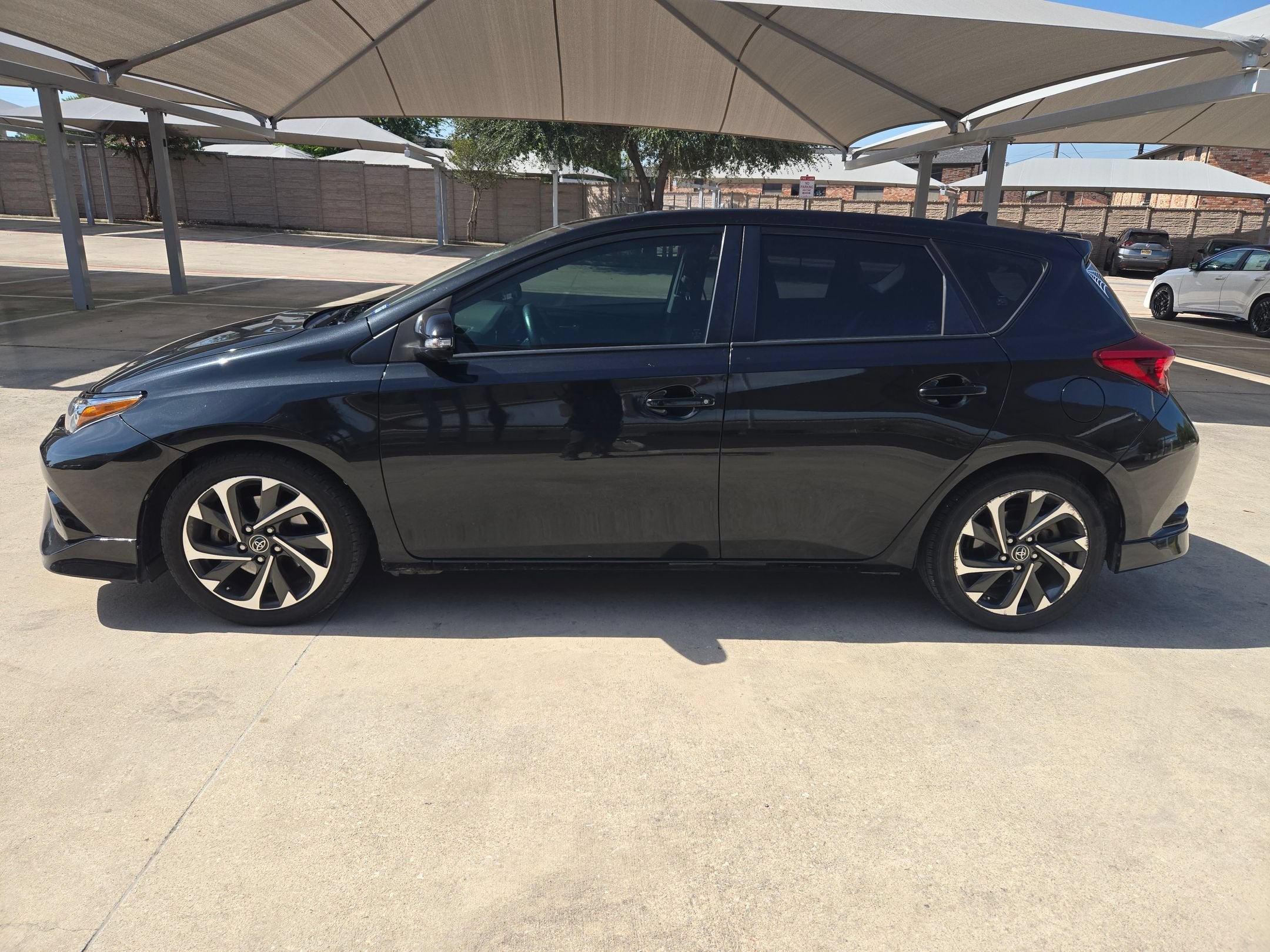 2017 Toyota Corolla iM CVT (Natl)