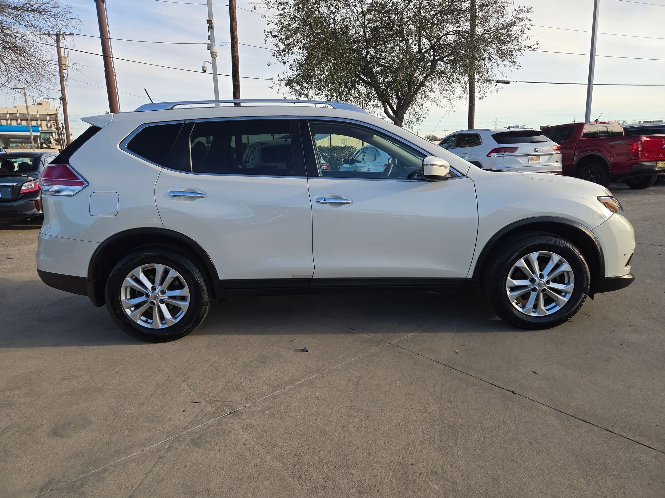 2016 Nissan Rogue SV
