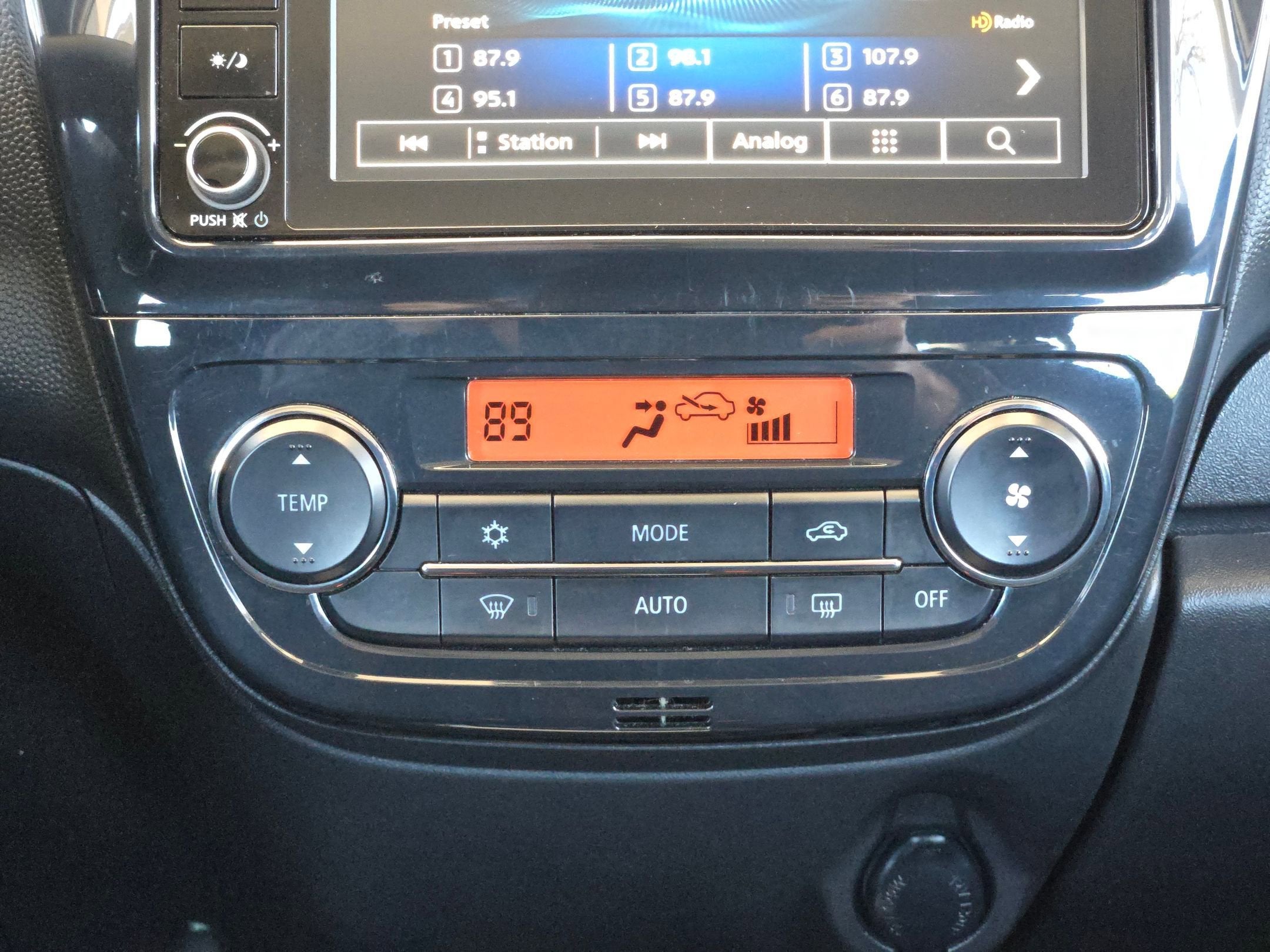 2024 Mitsubishi Mirage G4 ES