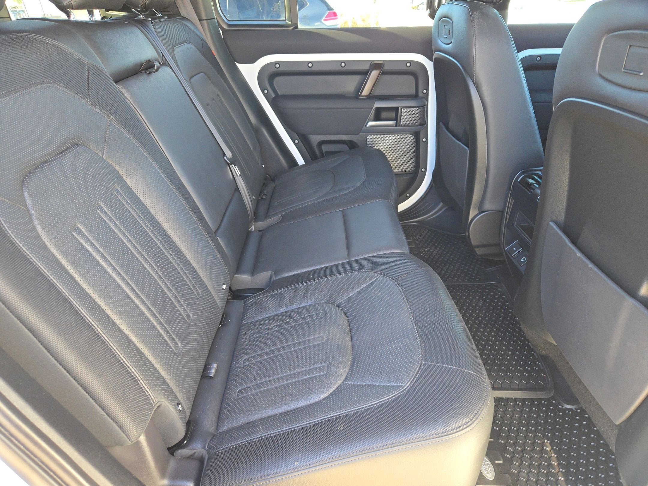 2022 Land Rover Defender X-Dynamic SE