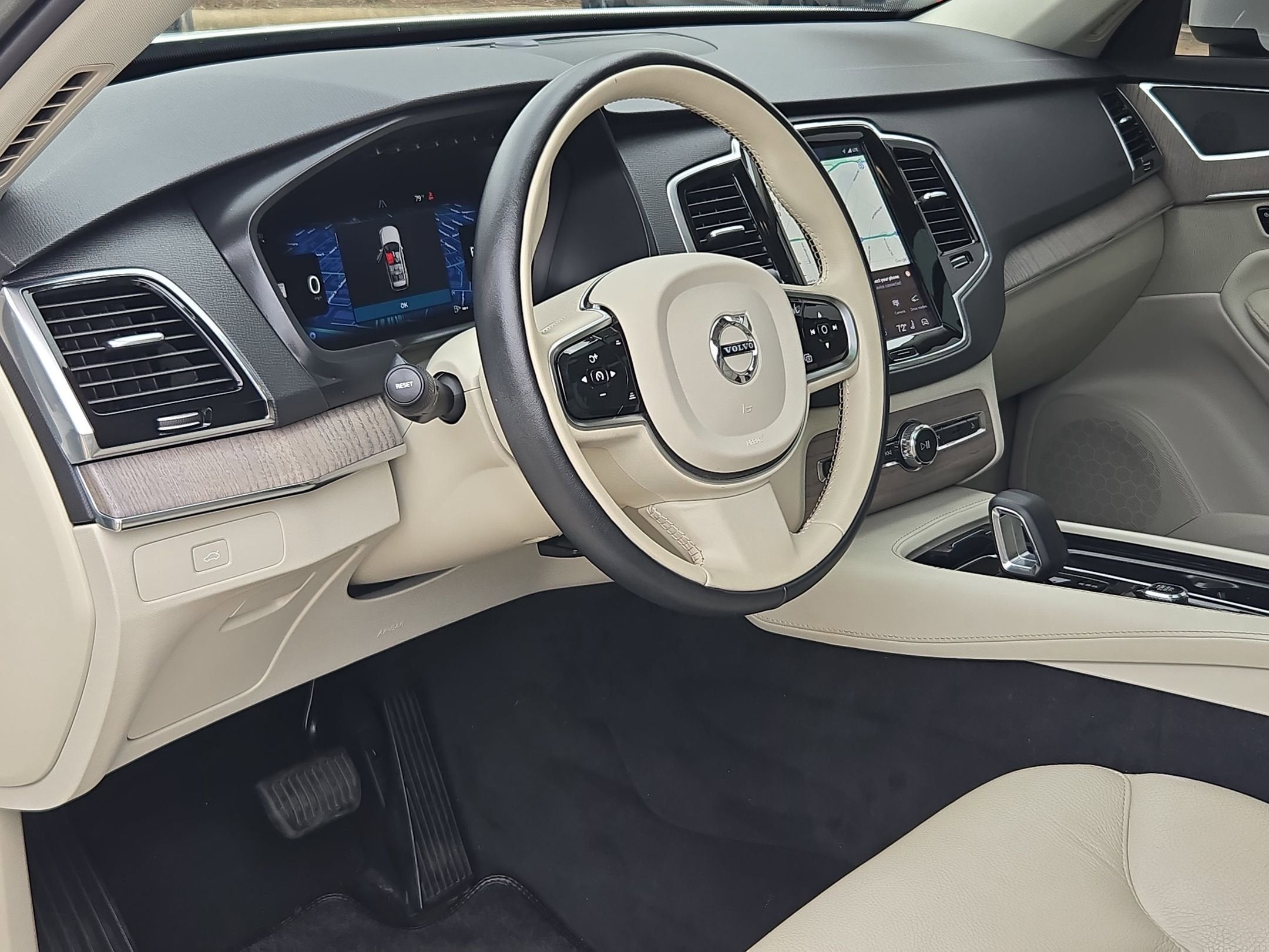 2023 Volvo XC90 Plus