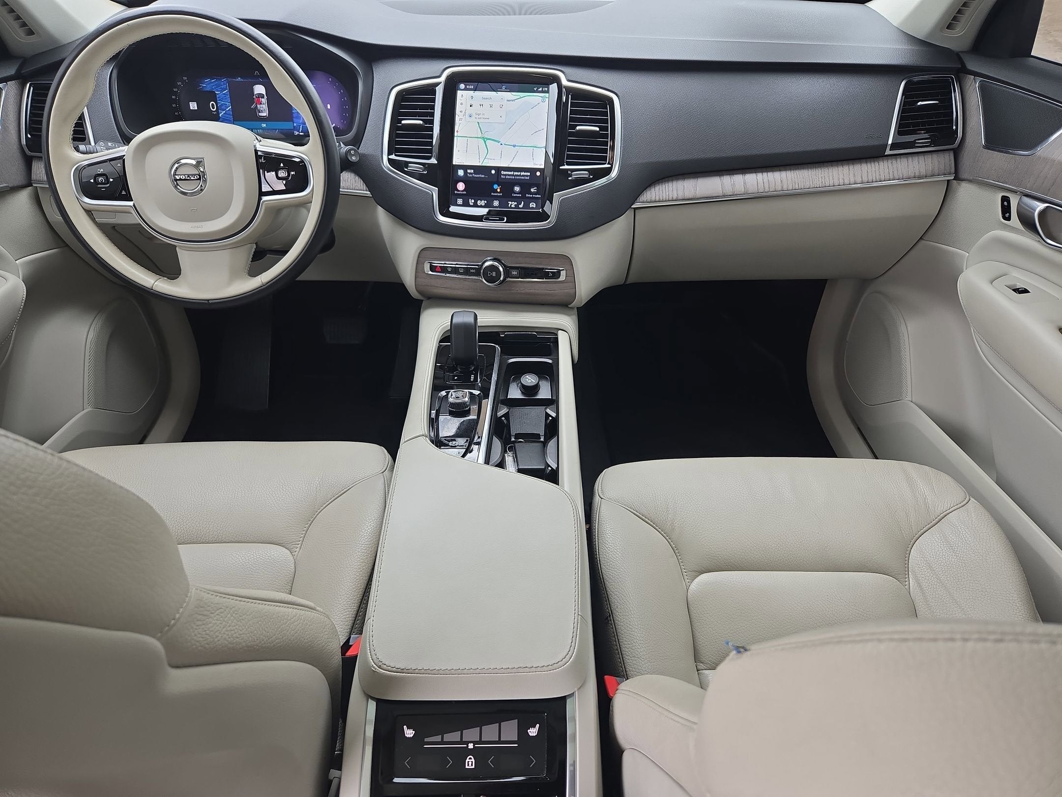 2023 Volvo XC90 Plus